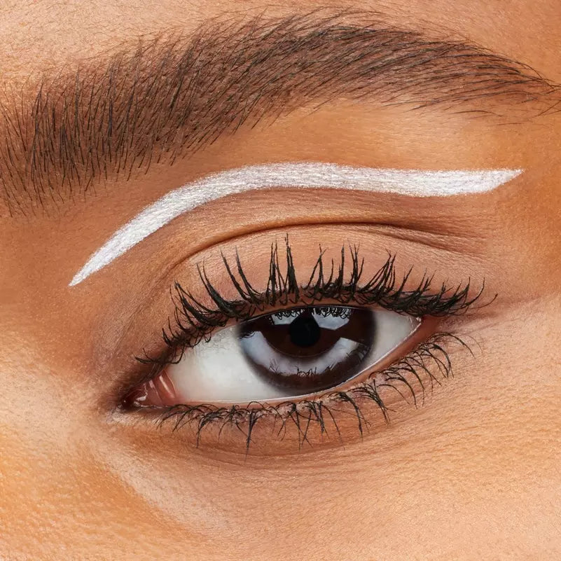 Essence Stay & Play matita eyeliner in gel 04 Ice Ice Baby
