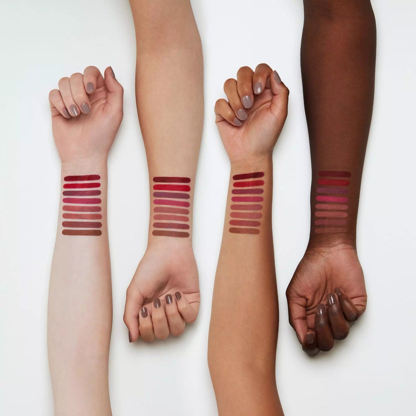 Essence 8h Matte comfort matita labbra 03 Soft Beige