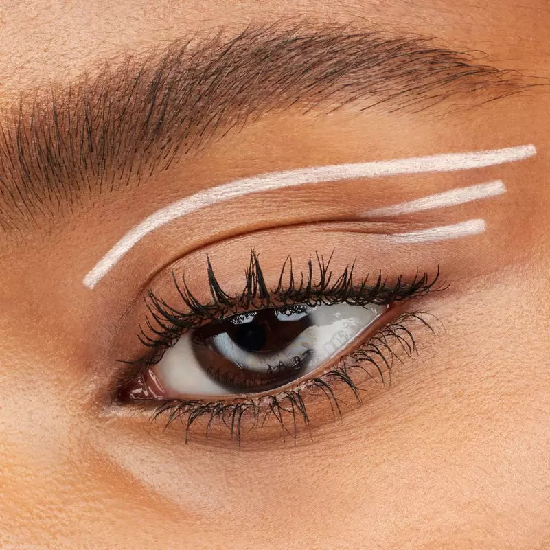 Essence Stay & Play matita eyeliner in gel 03 Silky Nude
