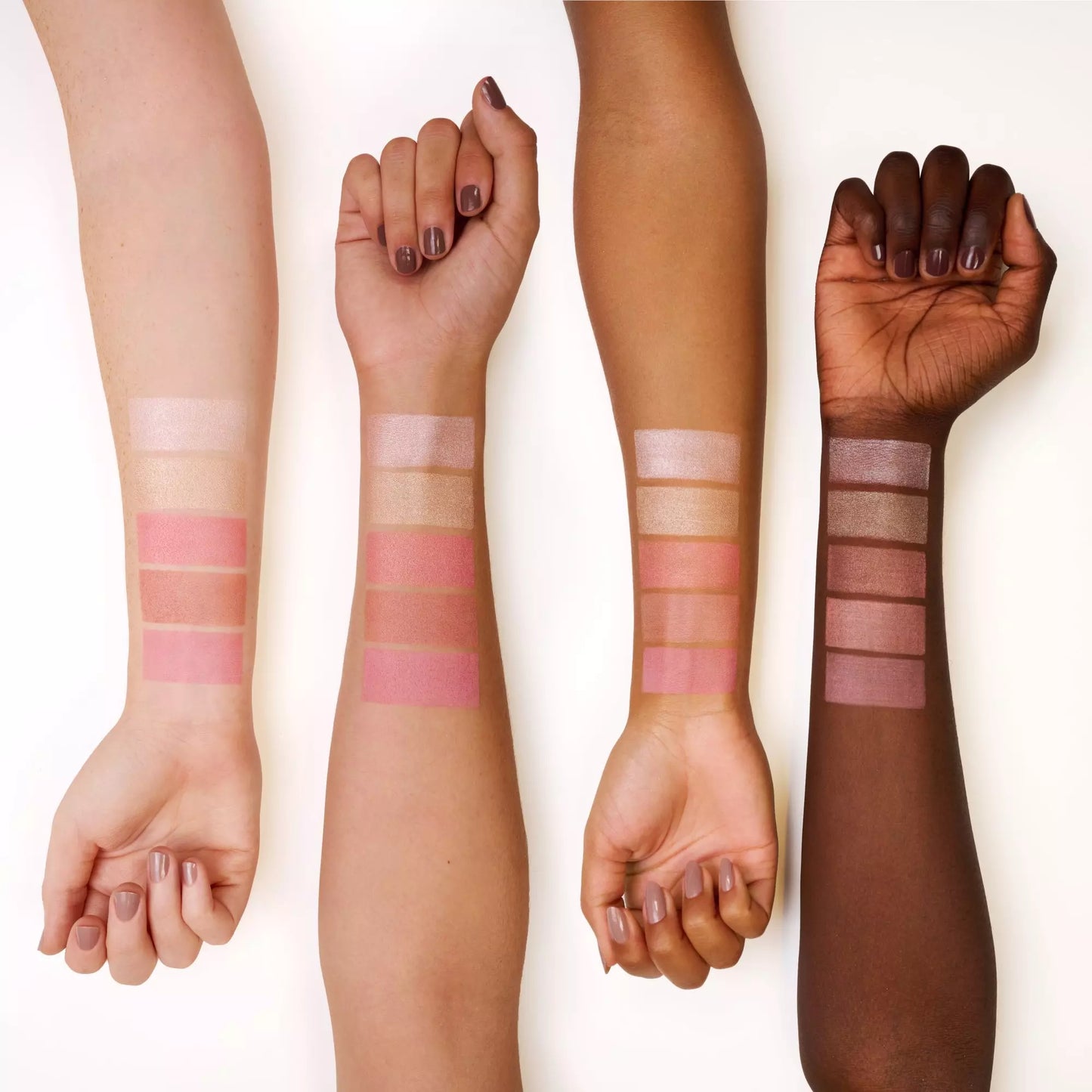 Essence Peachy Blossom palette blush e illuminante
